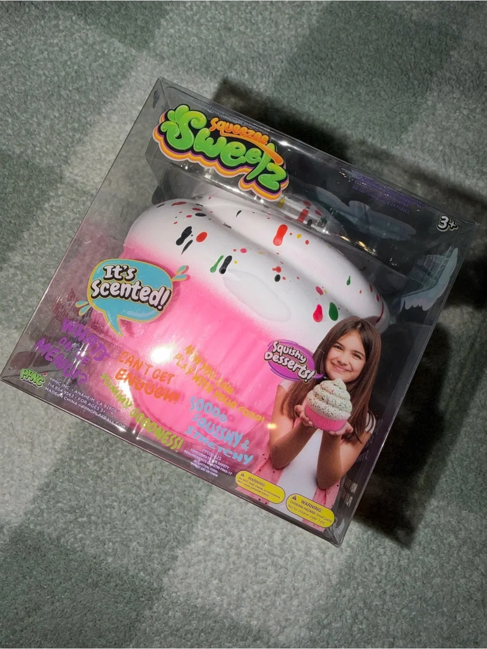Squeeze sweets cupcake